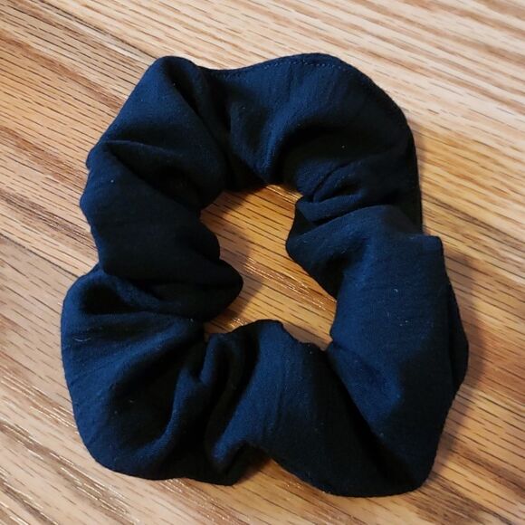 Set of 4 Hair SCRUNCHIES, black, yellow, white, gr - Picture 6 of 6